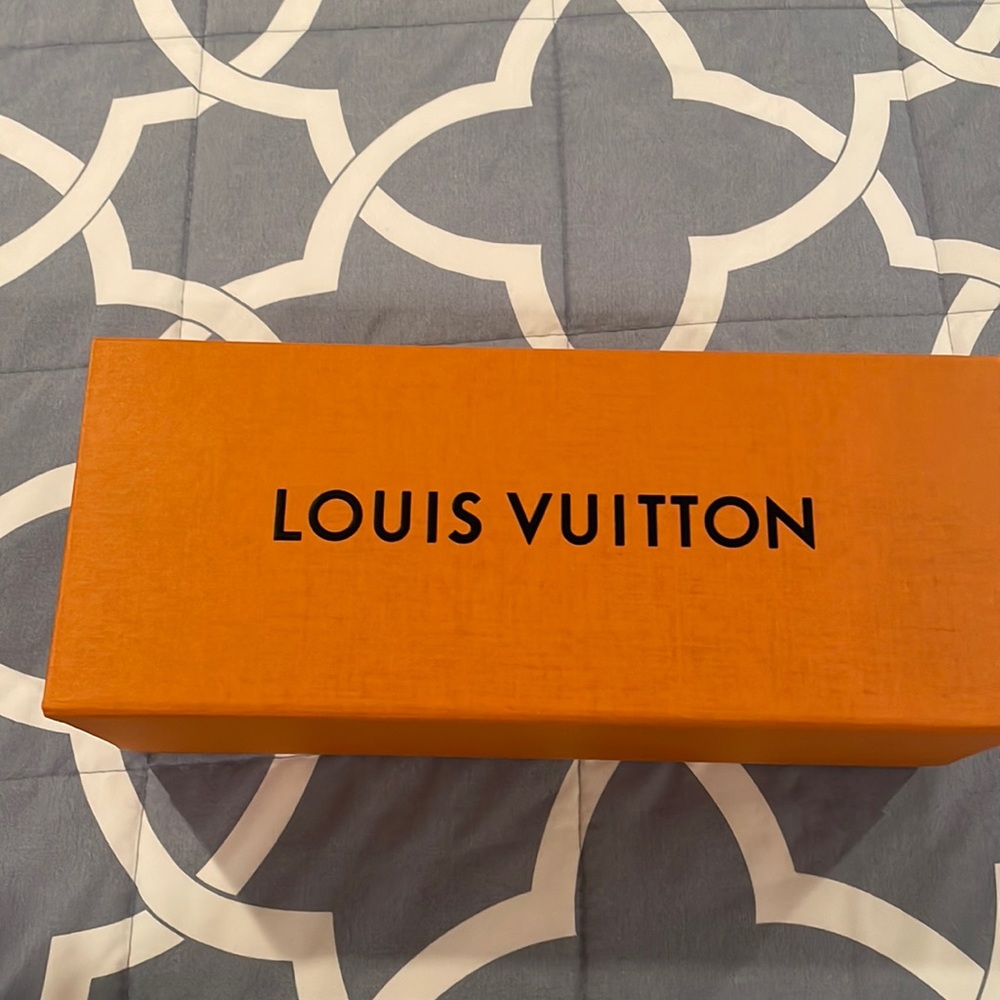 Louis Vuttion perfume box brand new
